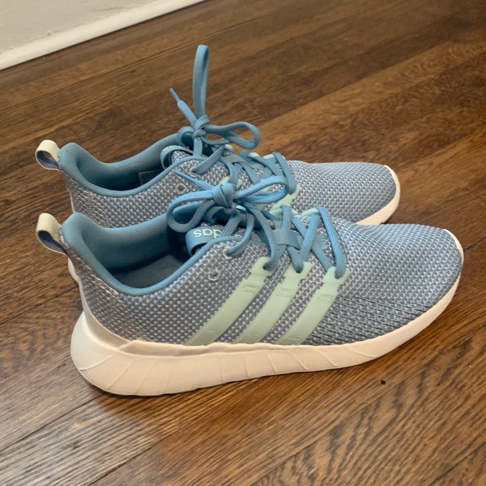 Adidas Tennis Shoes